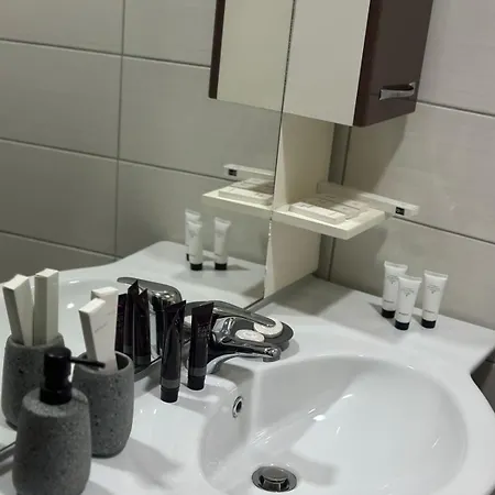 Mb King 4* Gjirokastër