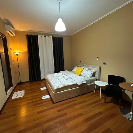 Mb King 4* Gjirokastër